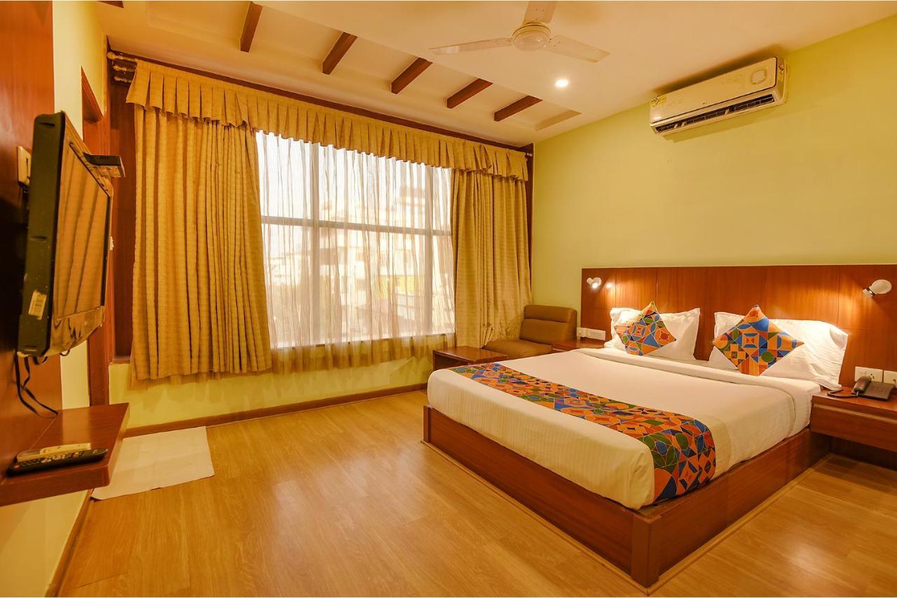 Fabhotel The Btm Palace - Btm Layout Nr Gopalan Innovation Mall Bangalore Bagian luar foto