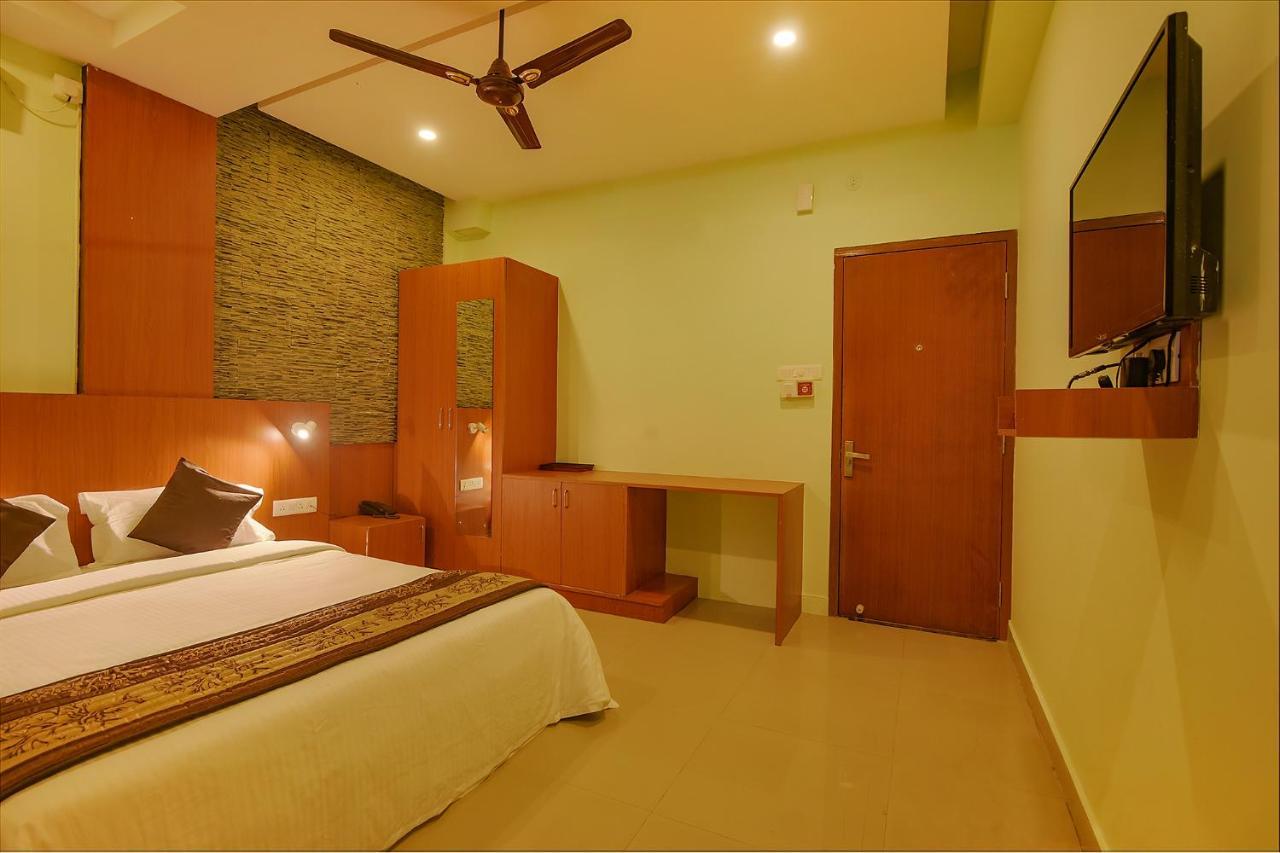 Fabhotel The Btm Palace - Btm Layout Nr Gopalan Innovation Mall Bangalore Bagian luar foto