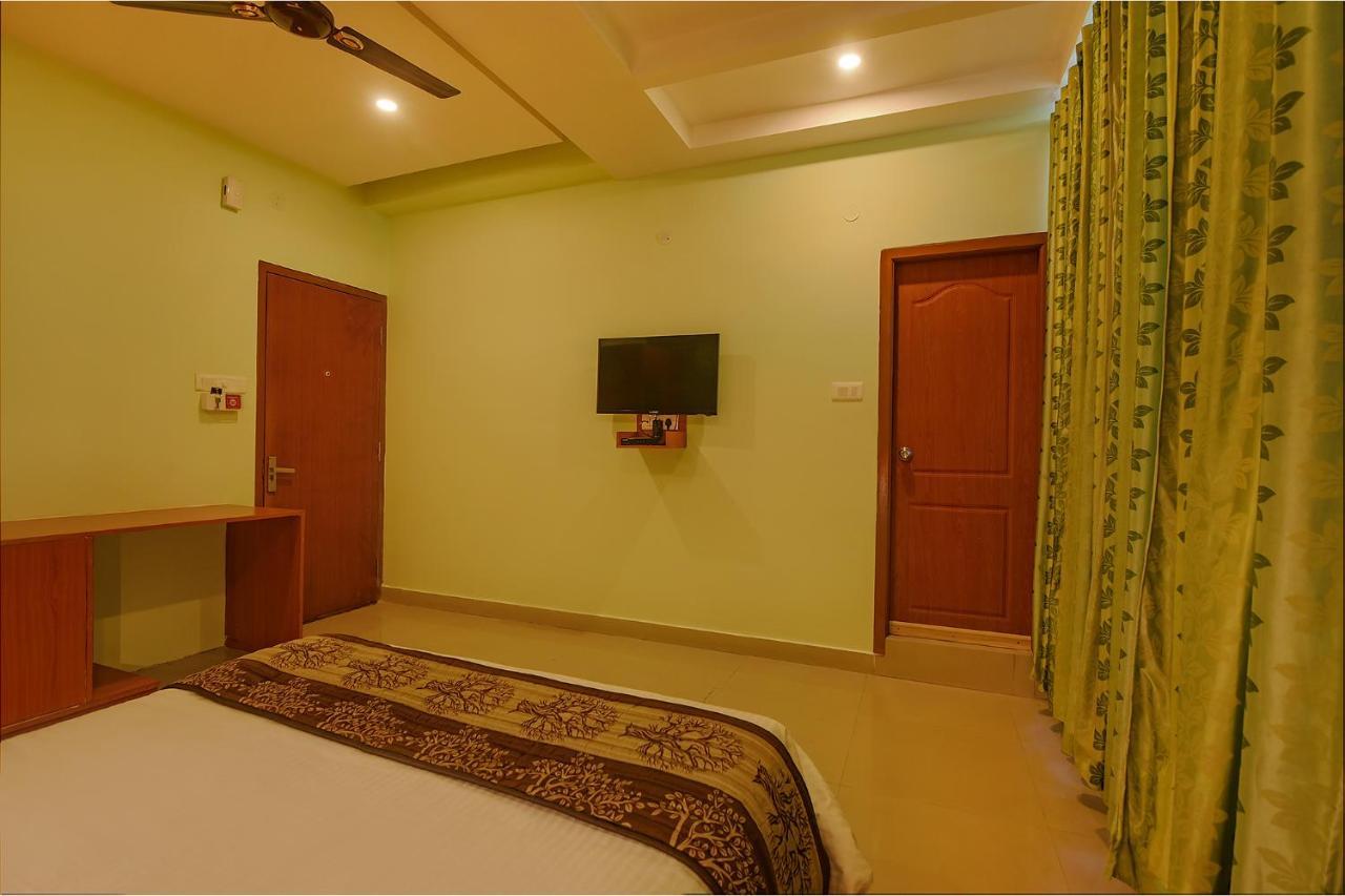 Fabhotel The Btm Palace - Btm Layout Nr Gopalan Innovation Mall Bangalore Bagian luar foto
